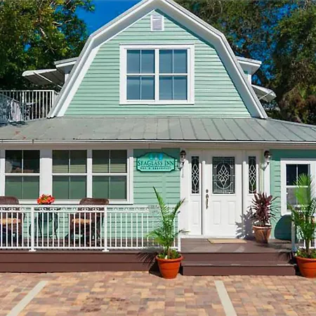 Seaglass Inn Bed And Breakfast
